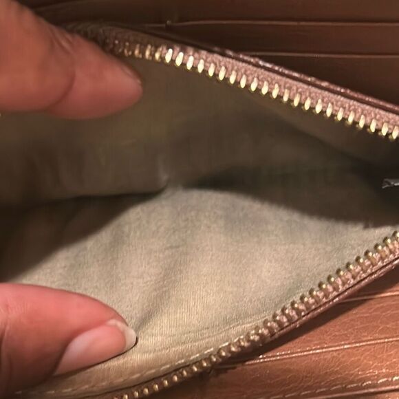 Chloe Metal Ribbon Zip Around Long Wallet Brown Leather Luxury Preppy Old Money - Picture 8 of 16